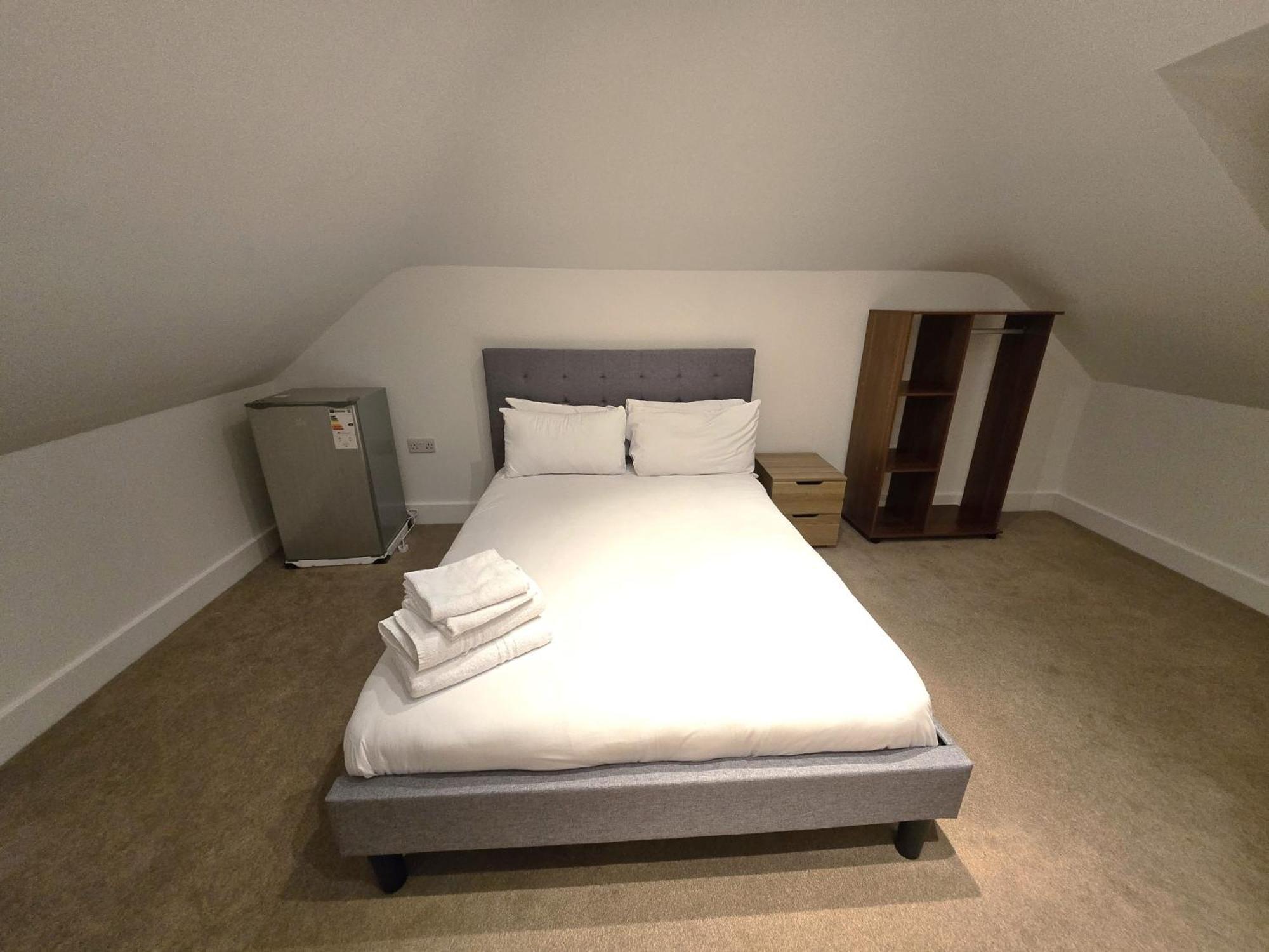 Double Room In Bromley Exterior photo